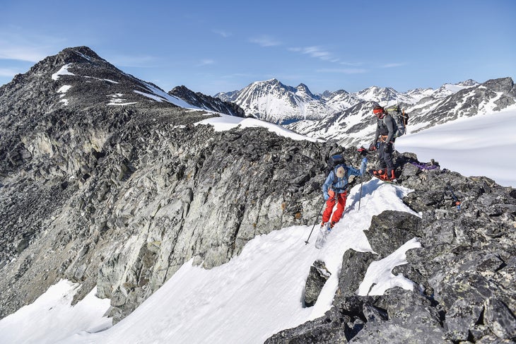 skiing the spearhead traverse