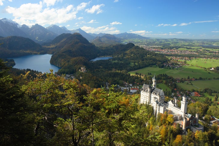 Castle Neuschwanstein and Hohenschwangau_iStock-483117335 Neuschwanstein Castle