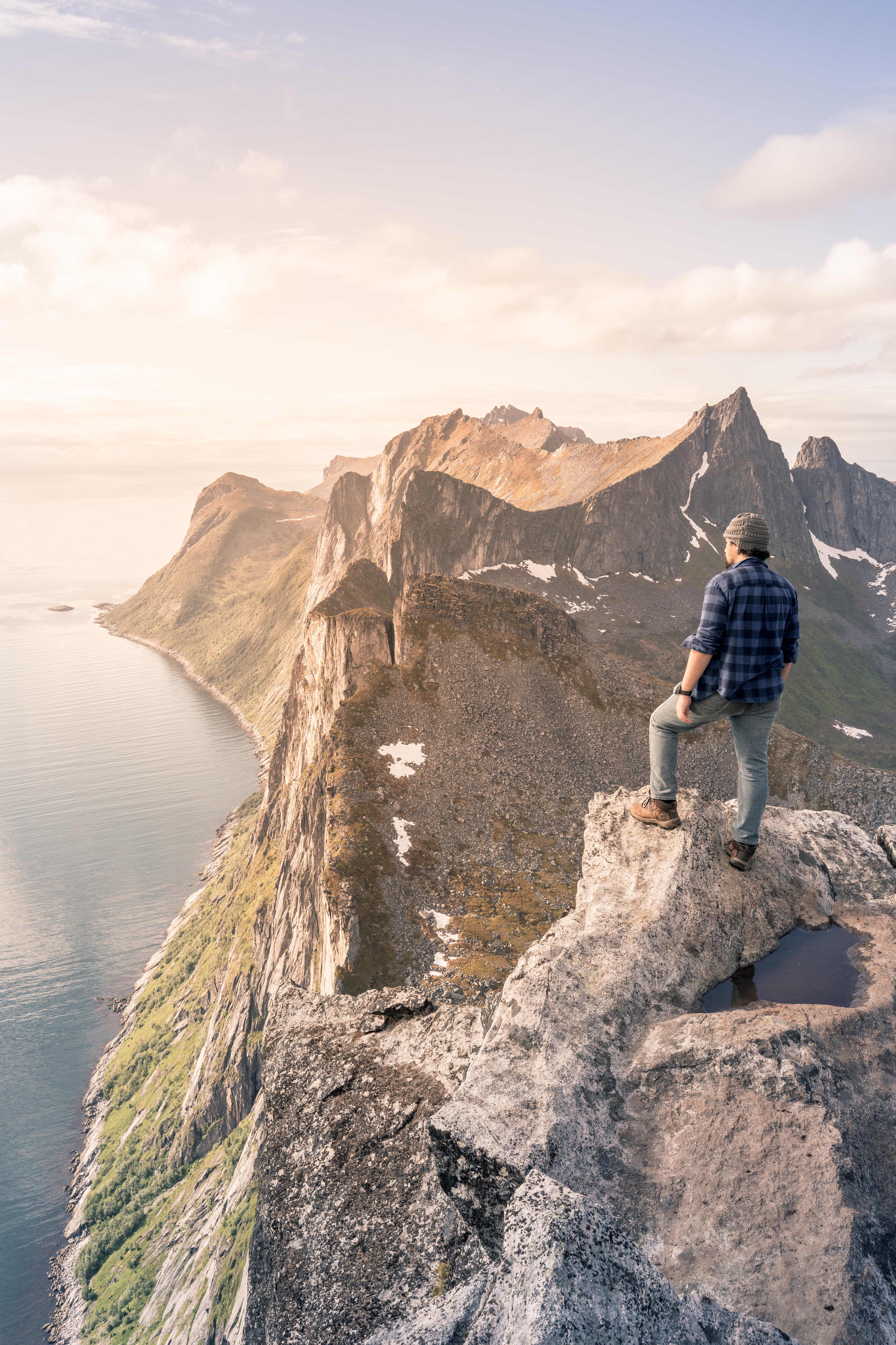 HernandezContest_Hires_CoverContestRunnerUp None