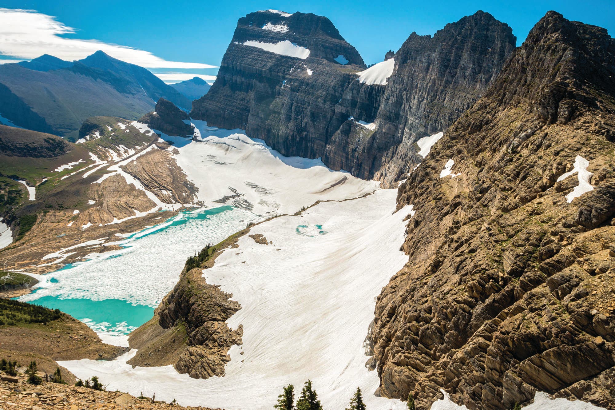1018FEAT_WalkTheLine_HighlineAlamyKPE89D High ledges Highline Trail