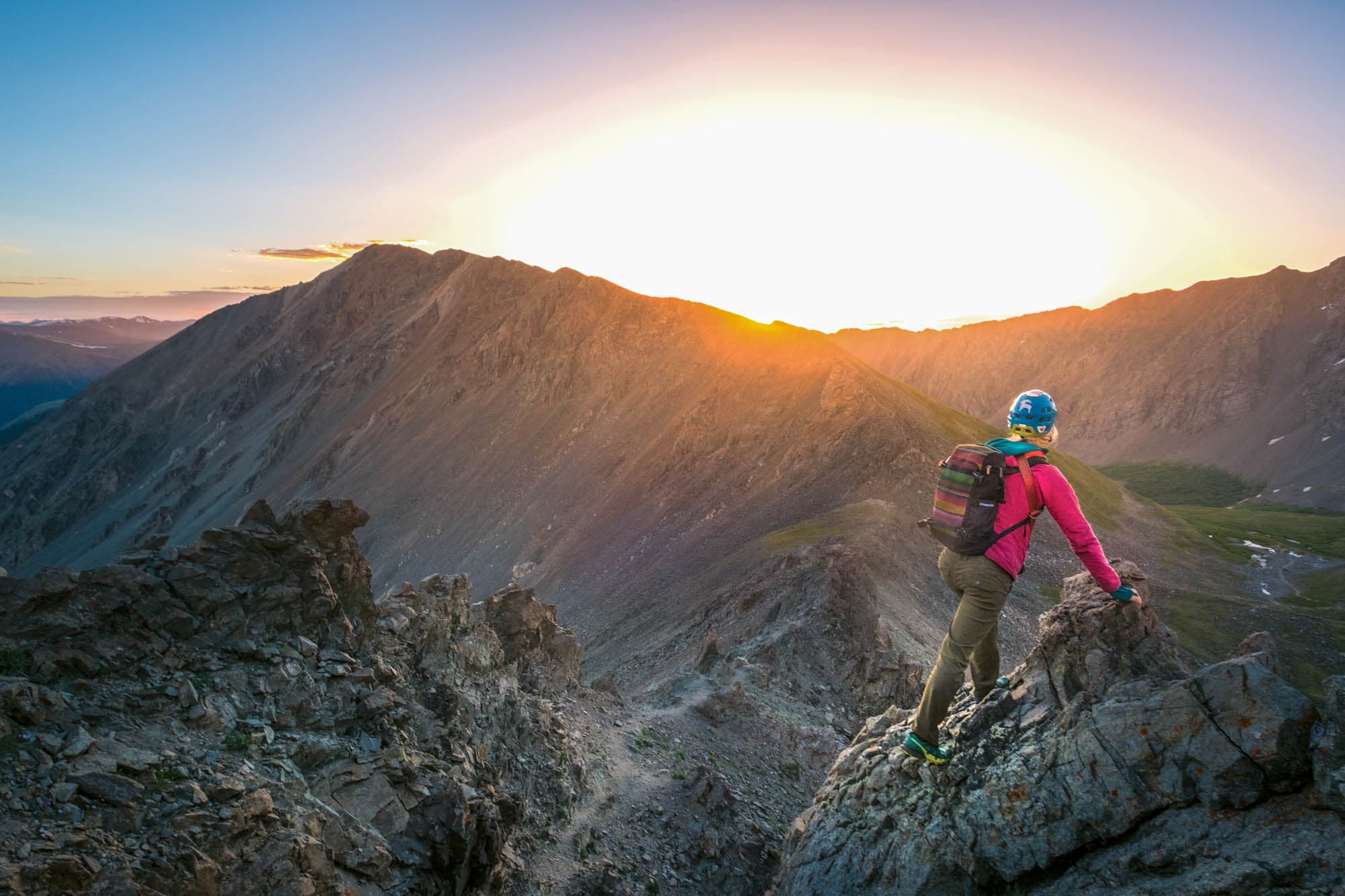 1018FEAT_WalkTheLine_KelsoMarisaJae_gn_V2 High ledges Kelso Ridge