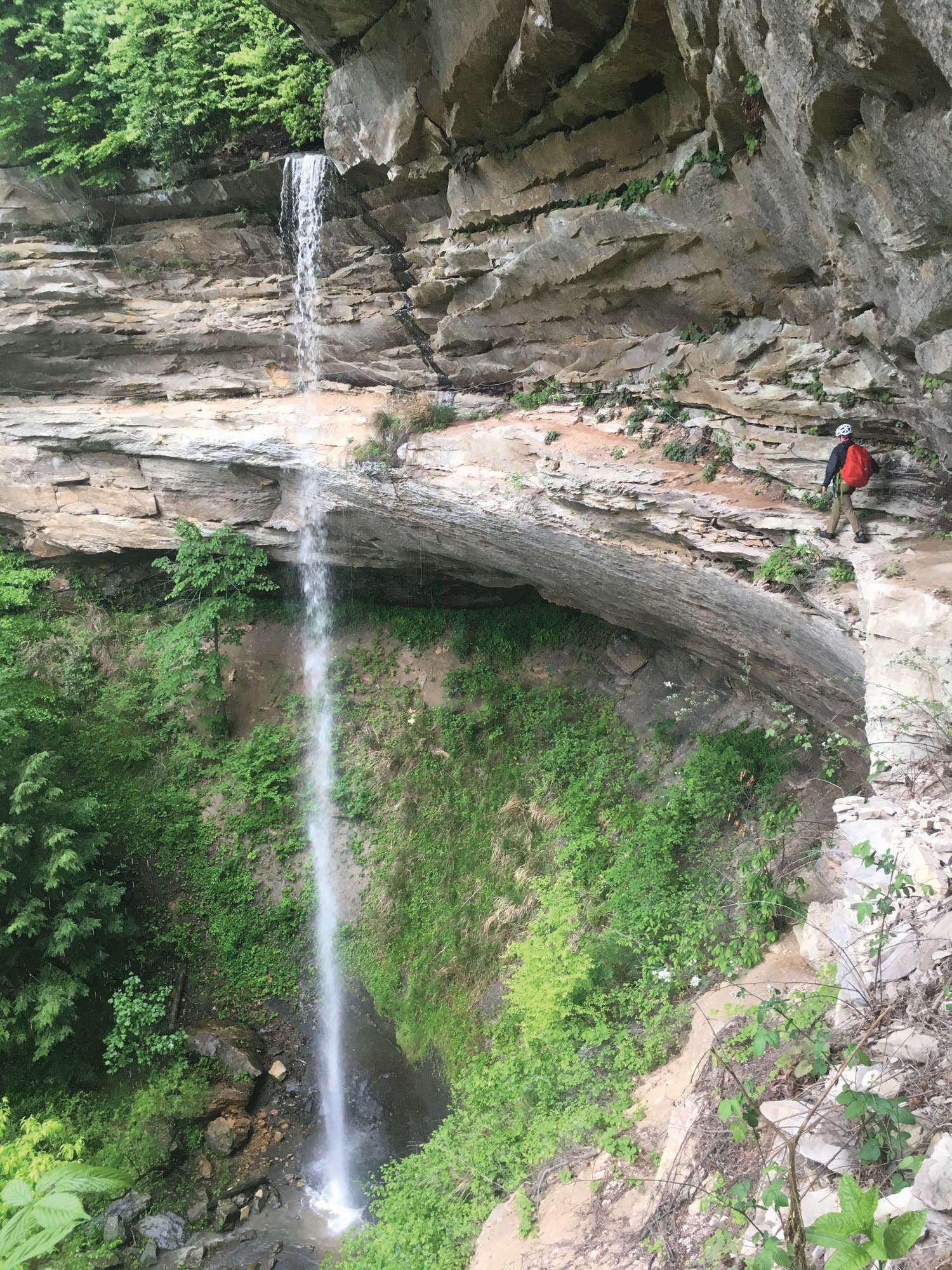 1018FEAT_WalkTheLine_TorrentFall_NicoleMeyer High ledges Torrent Falls