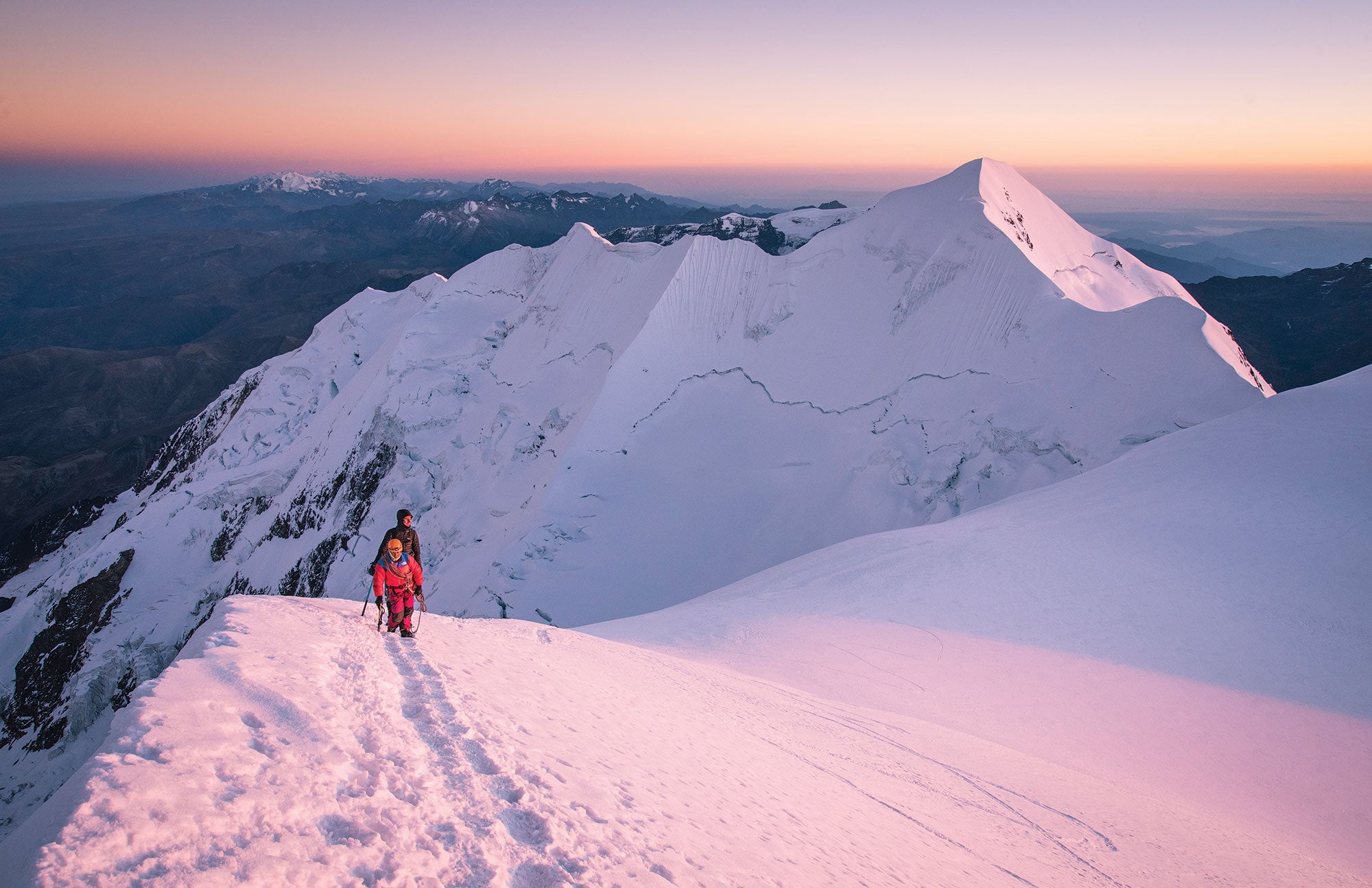 How to Stay Safe While Hiking Mountains in Winter