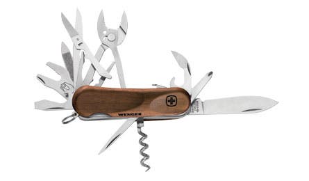 BP0511 Wenger EvoWood 445x260 30011 Wenger EvoWood S557 Multitool (Courtesy)