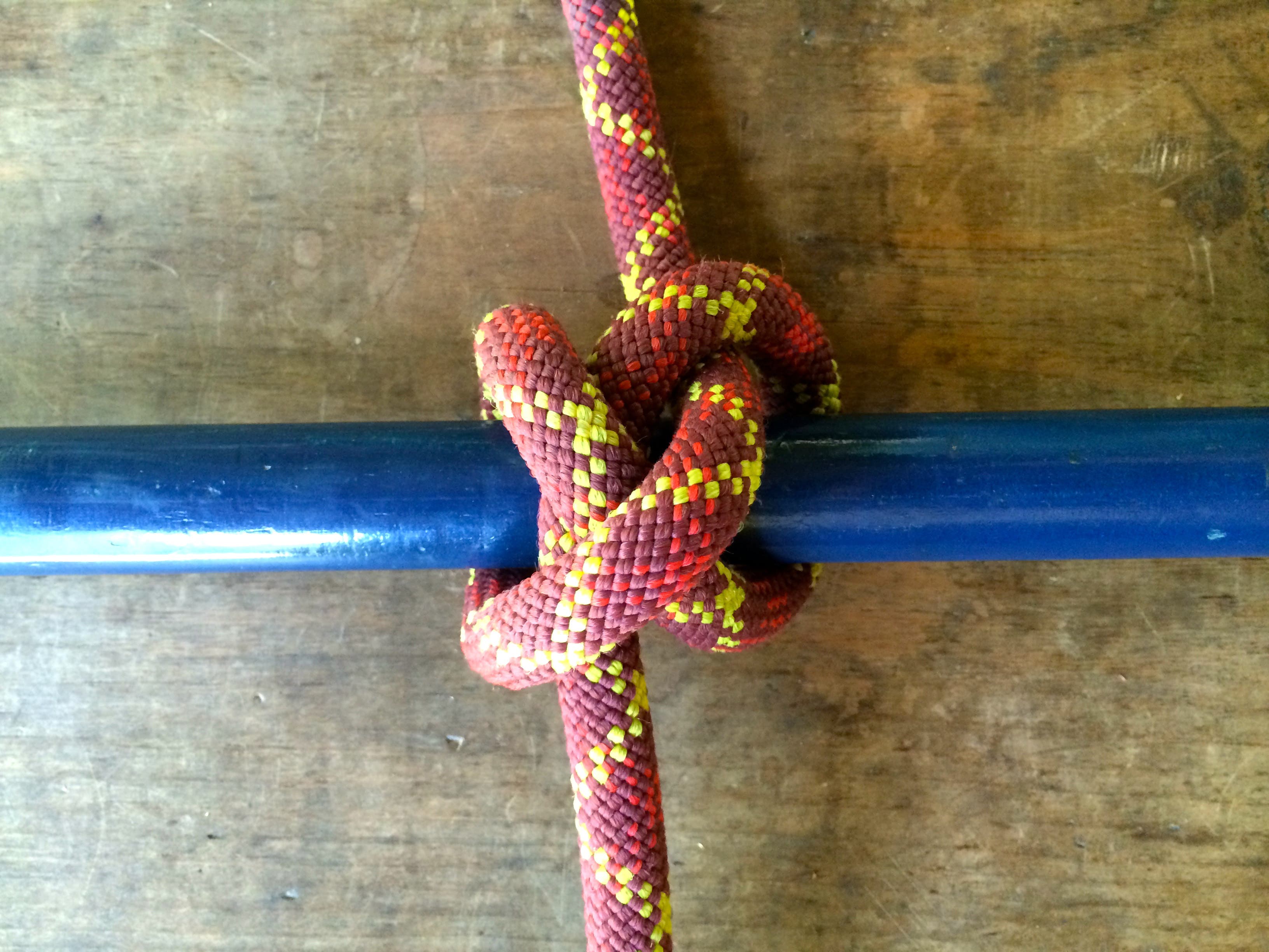 This knot is an easy way to tie off or secure the opening of a bag that you're going to be opening and closing a lot, as it is easily loosened and…