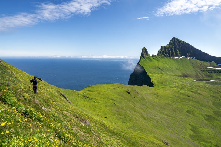 Hornstrandir Peninsula_stock.adobe.com:JanJerman Iceland hike