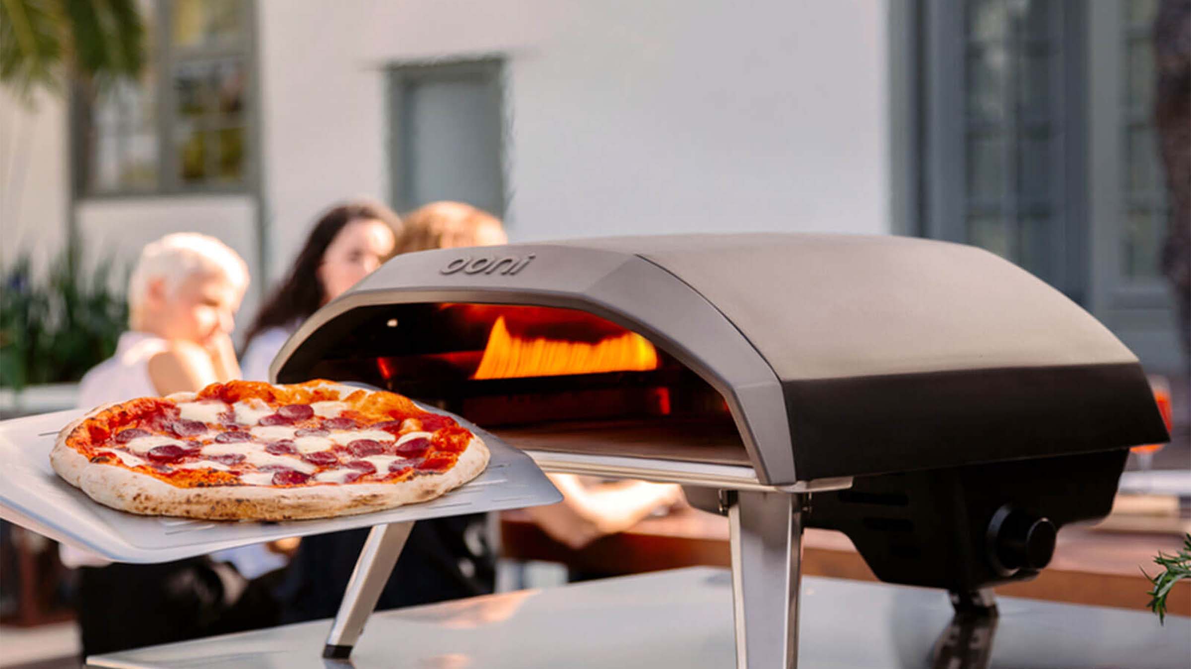 Ooni Koda 12 making pizza