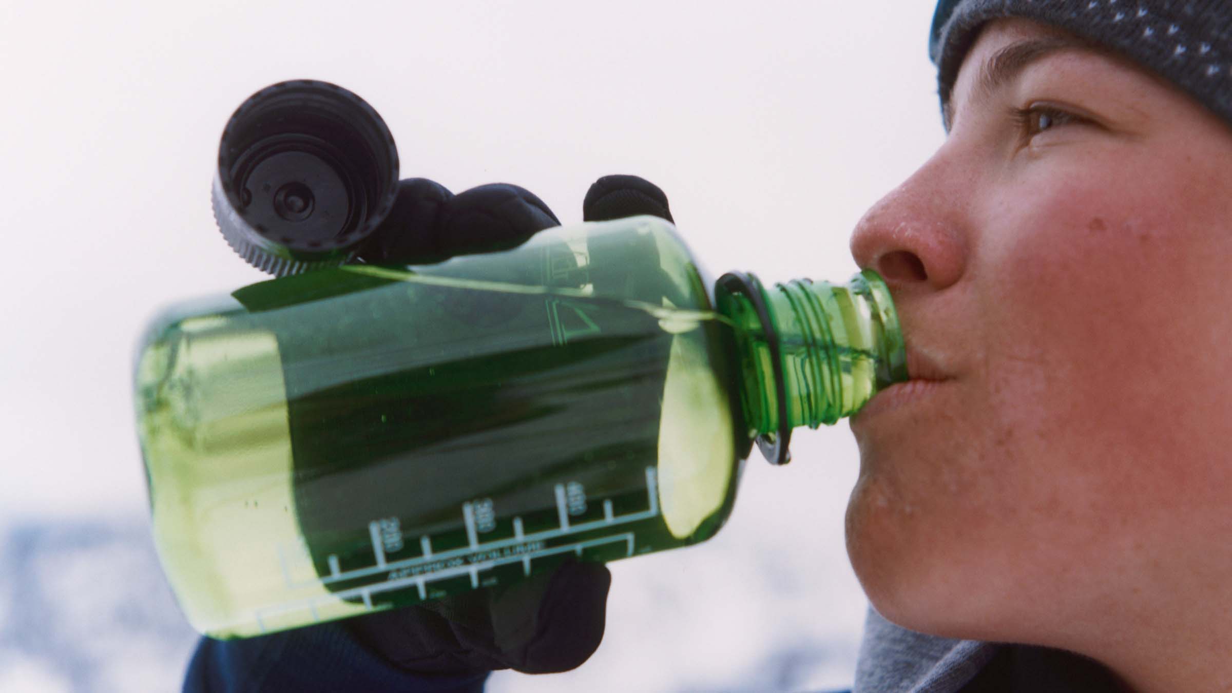 How to Keep Your Water Bottle Cold All Day in the Summer