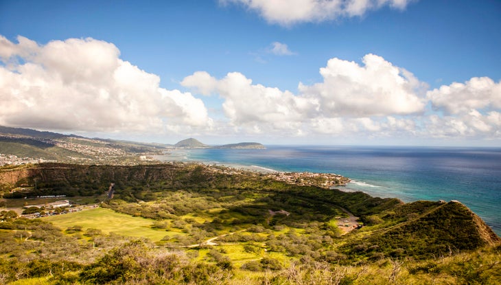 A view from Diamond Head Summit looking eastward