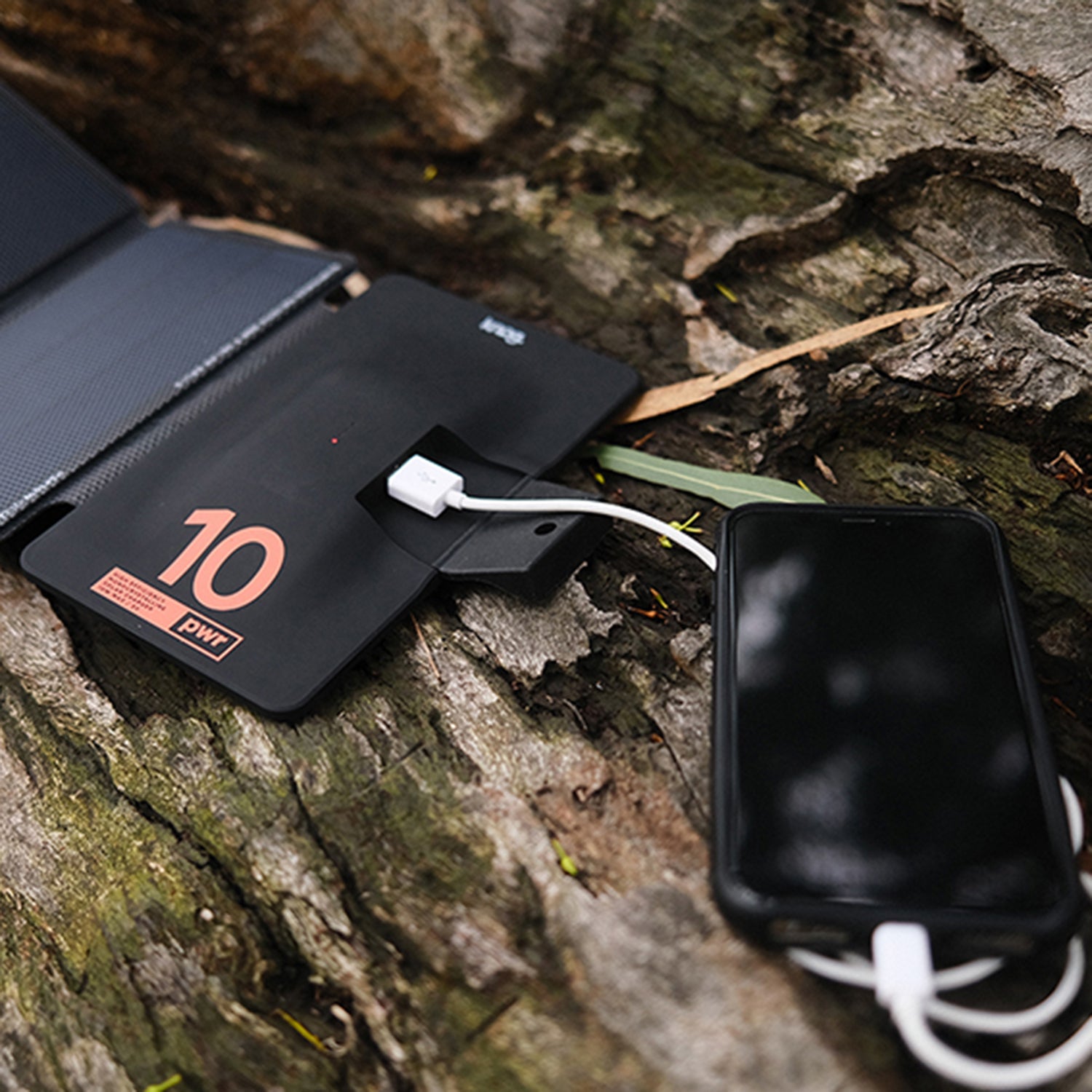 First Look: Knog PWR Solar Panel 10W
