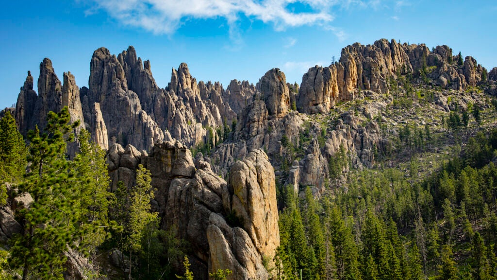 NextImg:Where Can I Backpack Mountains in the Midwest?