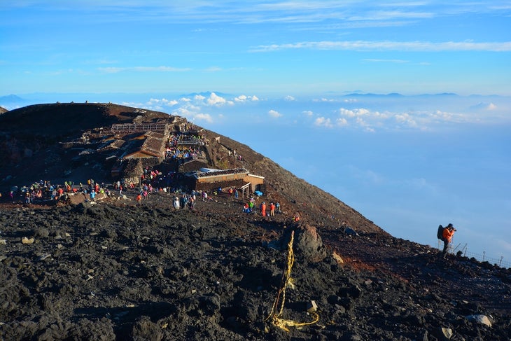 Sliding down from the Mt. Fuji summit to the 8th station!