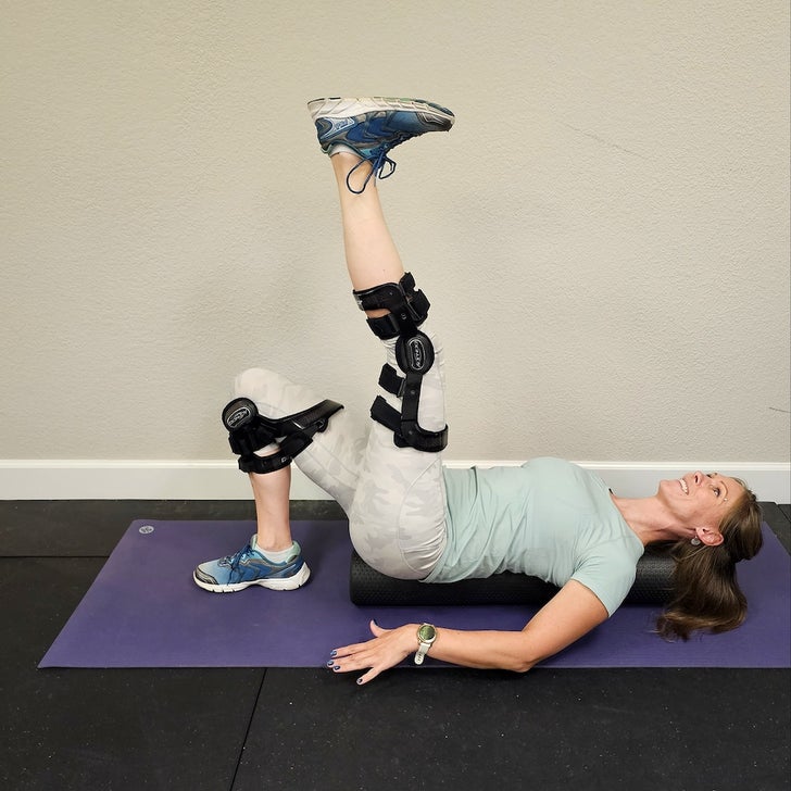 Single Leg Knee to Chest Stretch — Rehab Hero