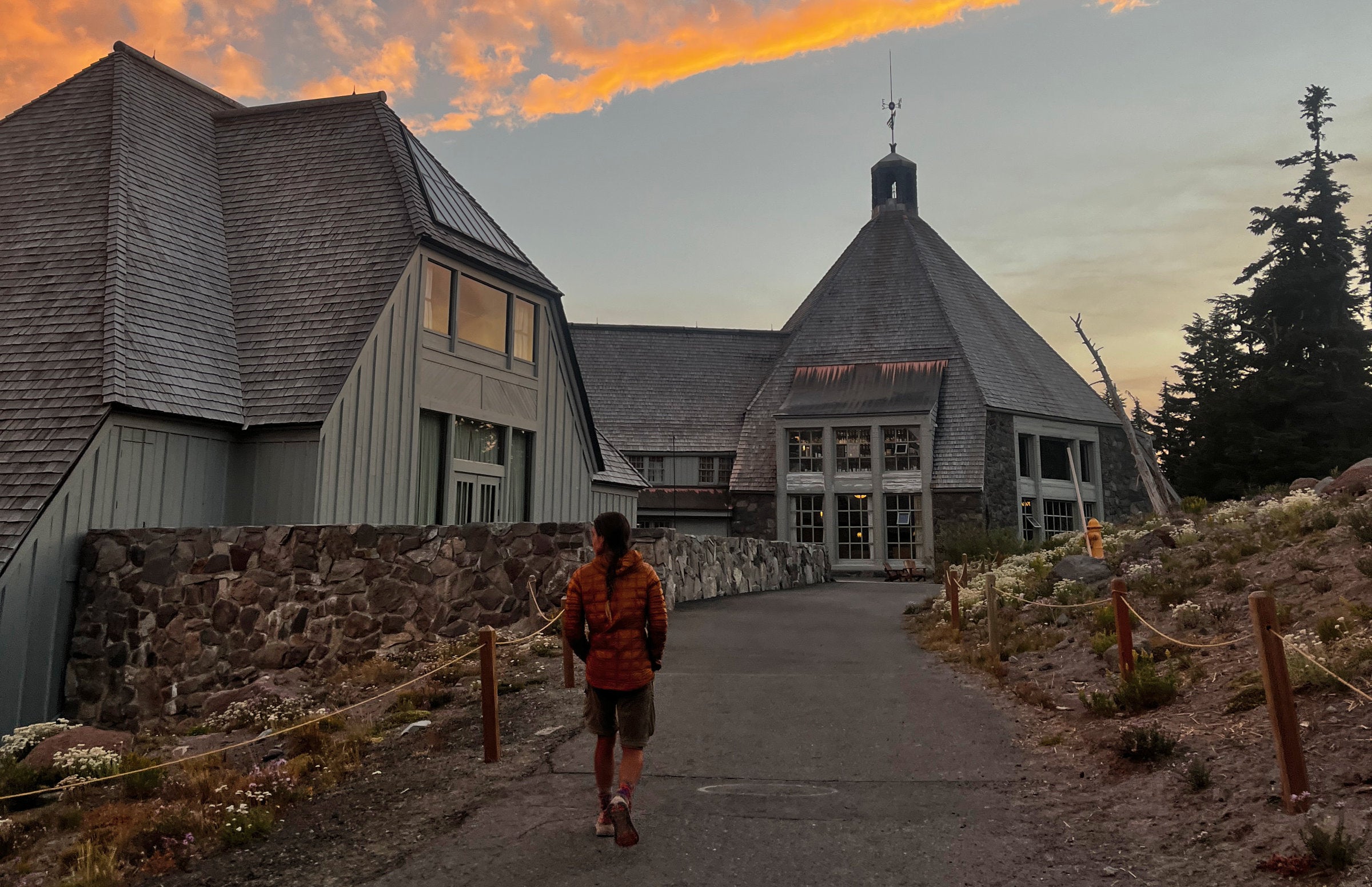 Pacific crest outlet trail timberline lodge