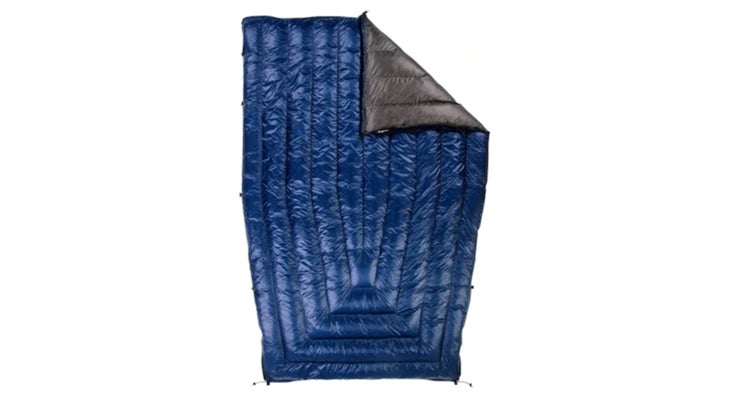 Blue backpacking quilt