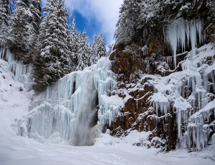 Scenic view of snow covered land against sky, Franklin Falls, Washington