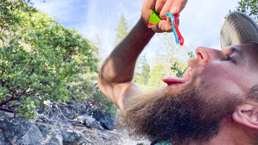 NextImg:The Bad Hiking Habits We're Keeping in 2024