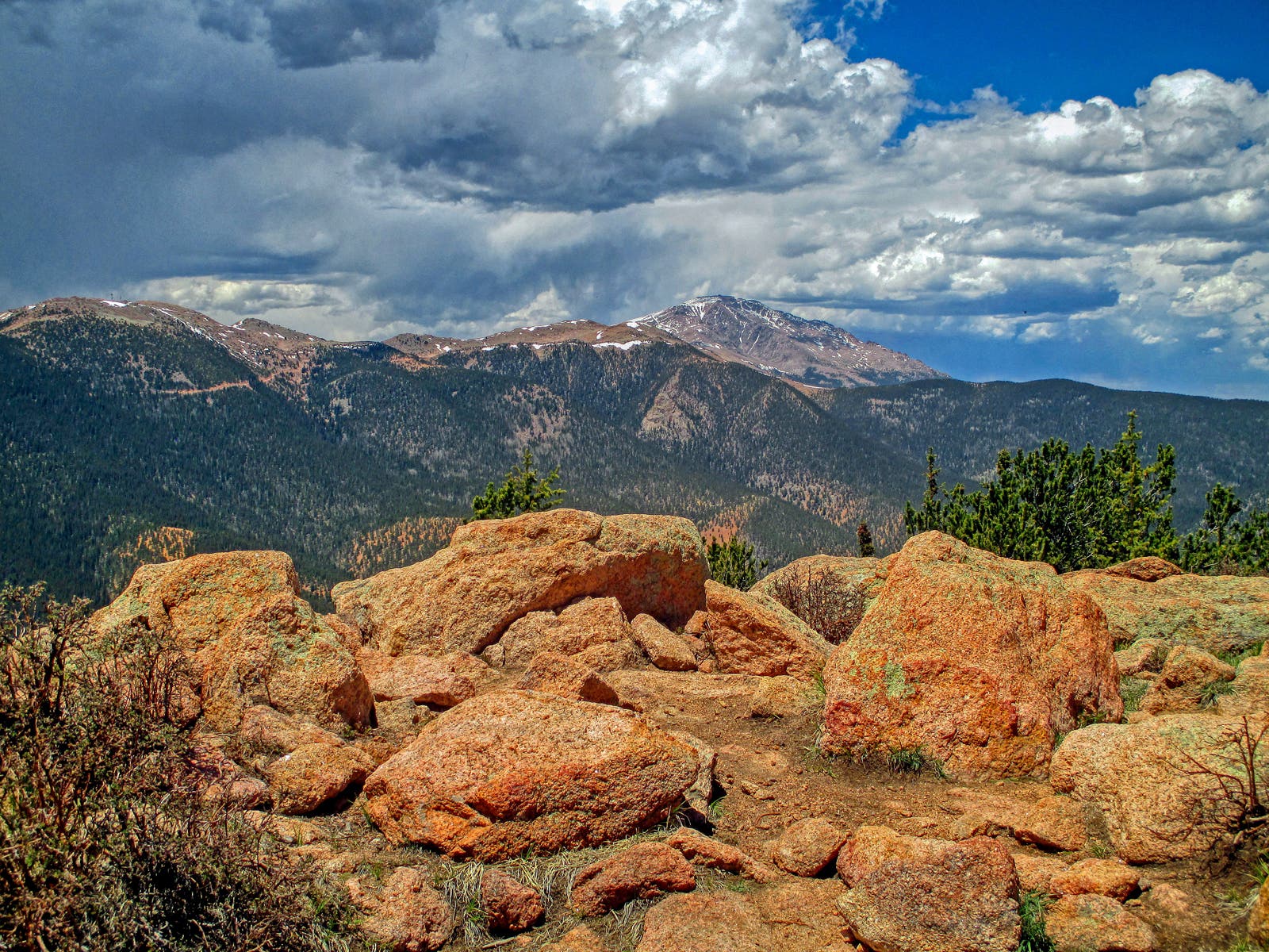 Best Summit Hikes in Colorado Springs