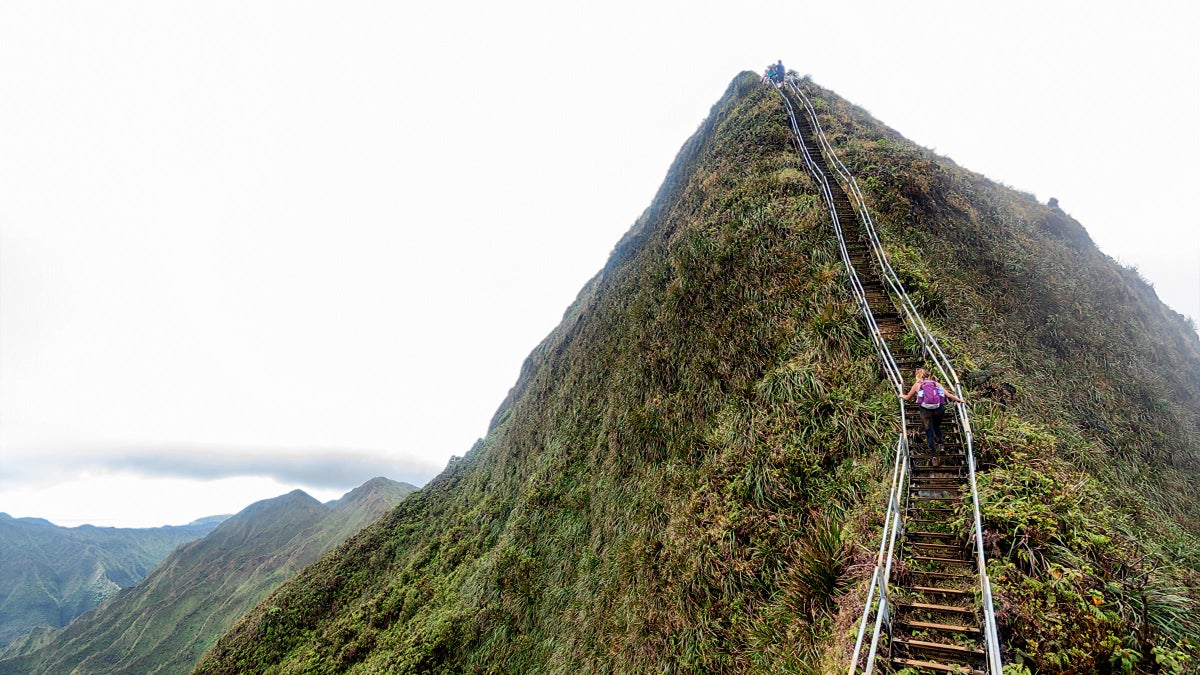 Hikers Arrested for Throwing Metal Railing Off Mountain on Hawaii’s “Stairway to Heaven”