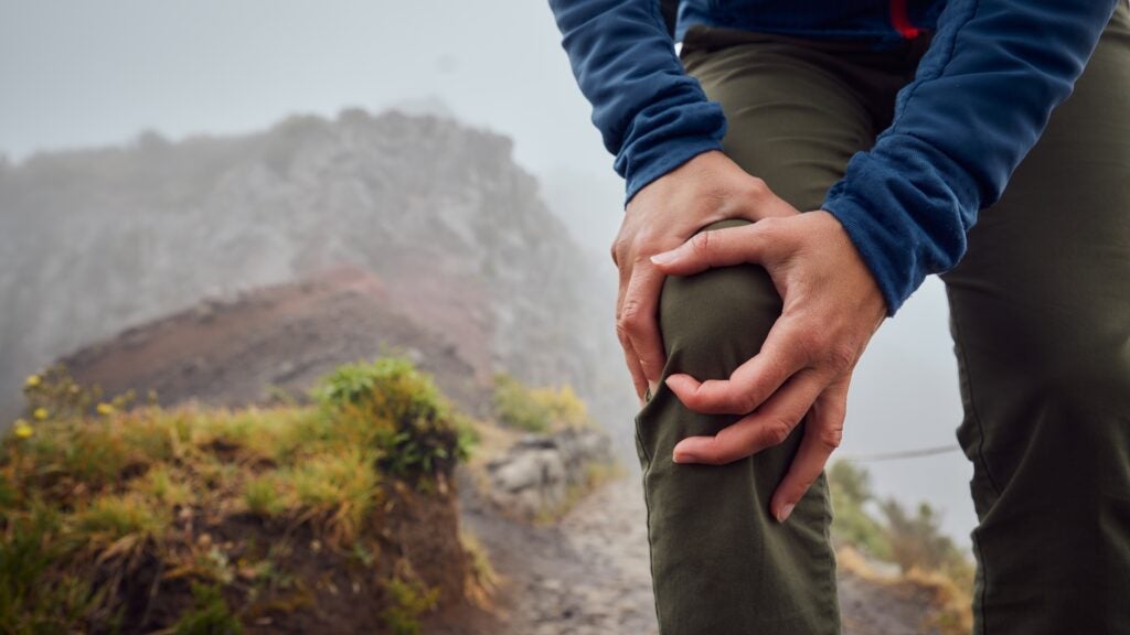 Can you walk with a torn acl backpacker