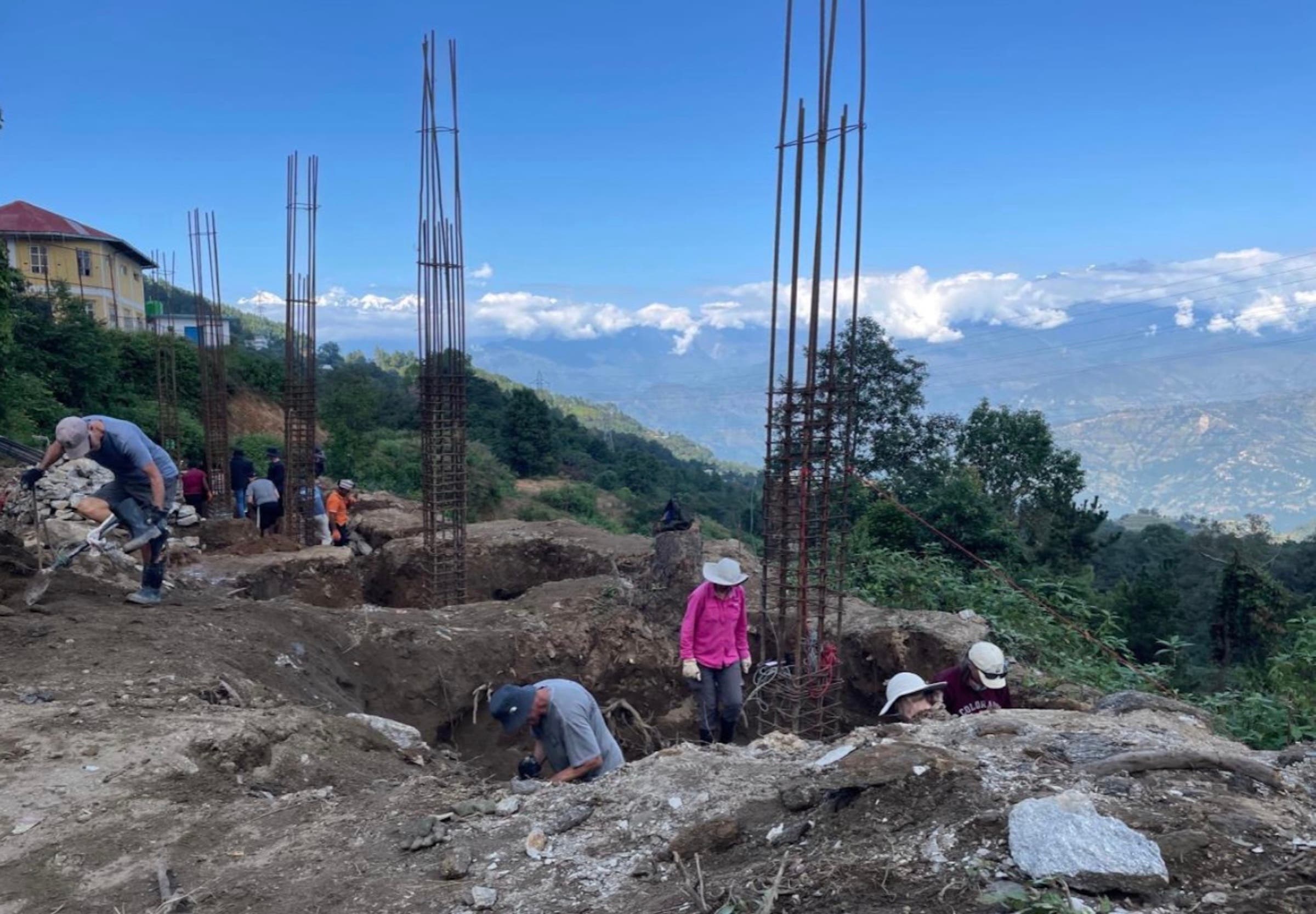 Kakani Brighter Secondary School hikers helping after the nepal earthquakes