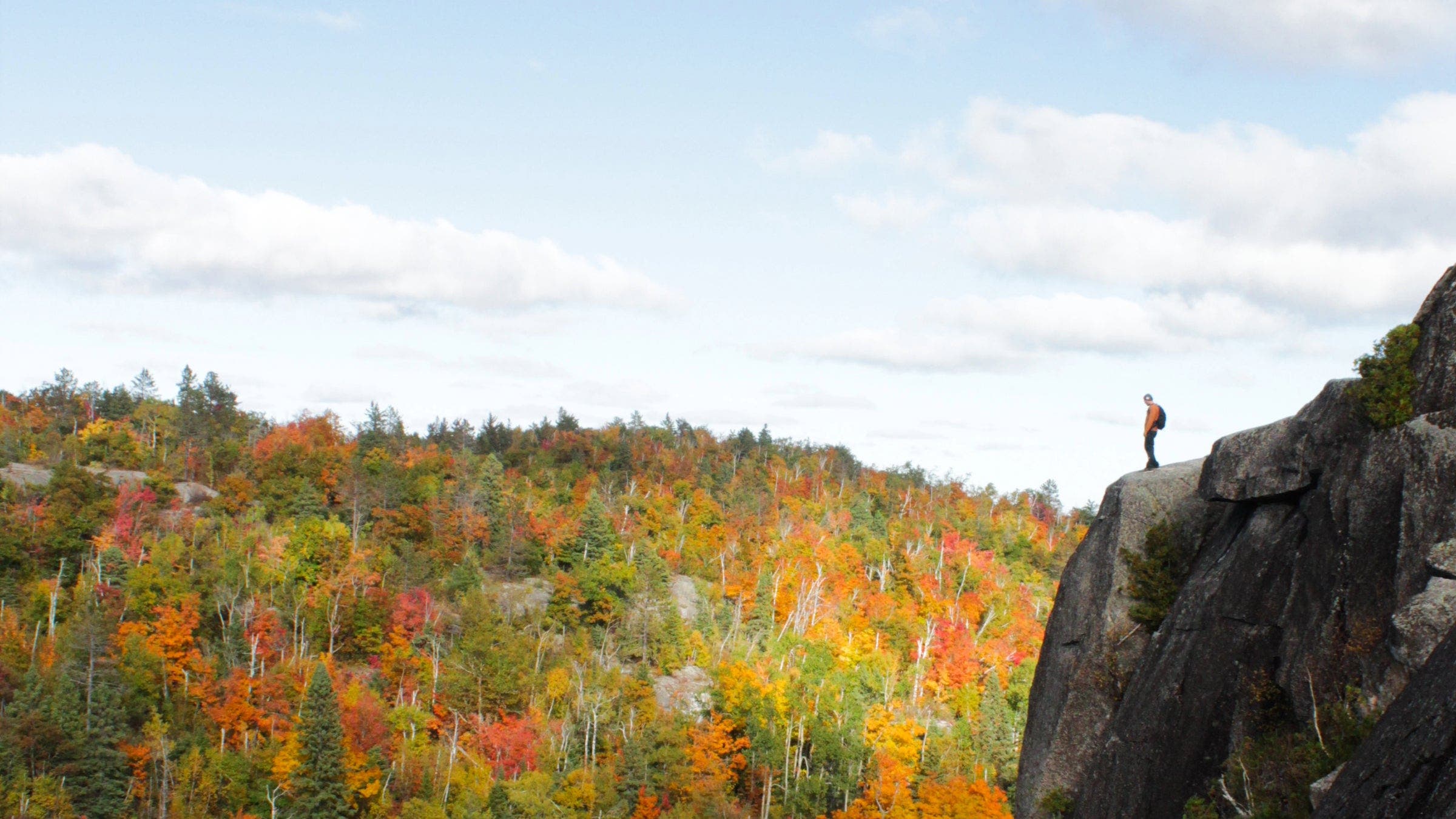 superior hiking trail section 13 granite cliffs