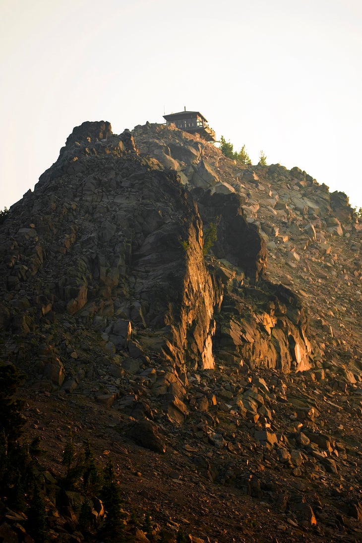 Watchman Peak fire lookout, Crater Lake, Oregon.