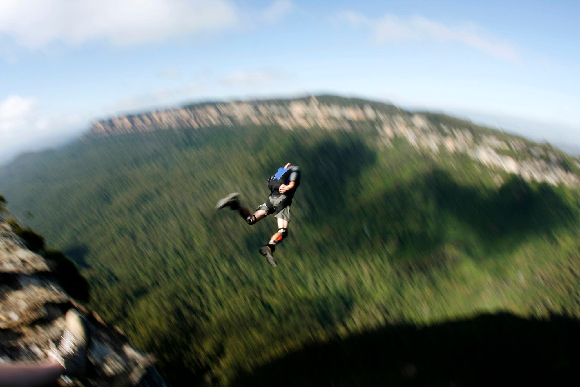 BASE jumping