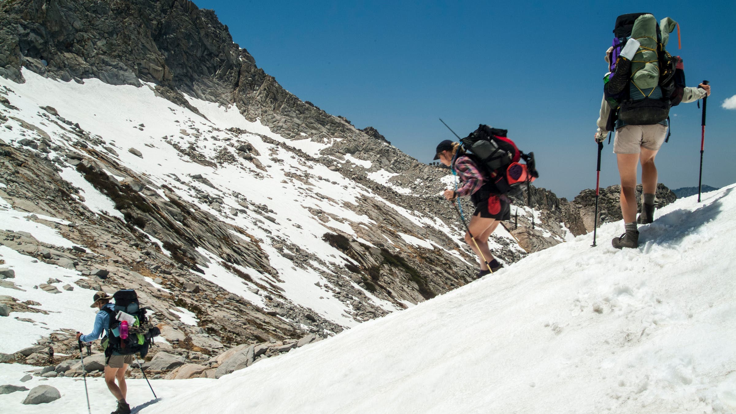 7 Dangerous Hiking Hazards You Probably Forgot About Over Winter