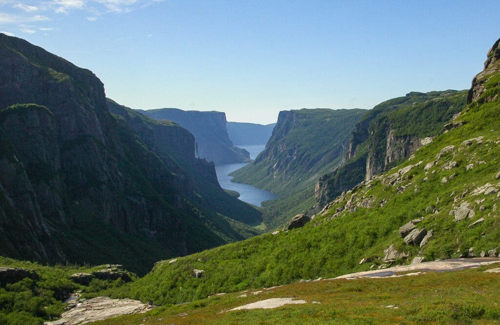 10 North American Trails That Feel Right Out of Lord of the Rings