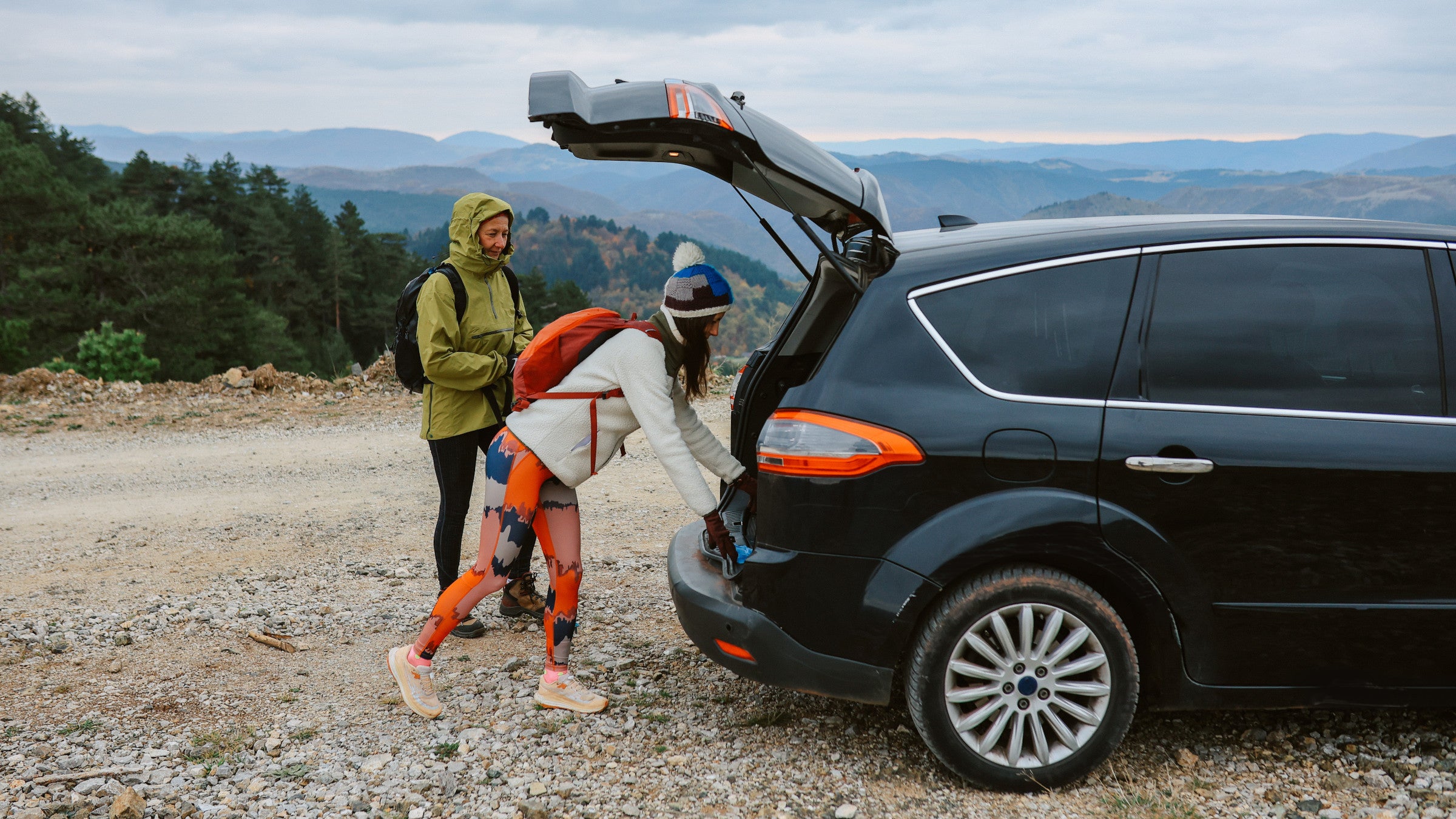 My "Car Bag" Is a Lifesaver After Hikes. Here's What's Inside.