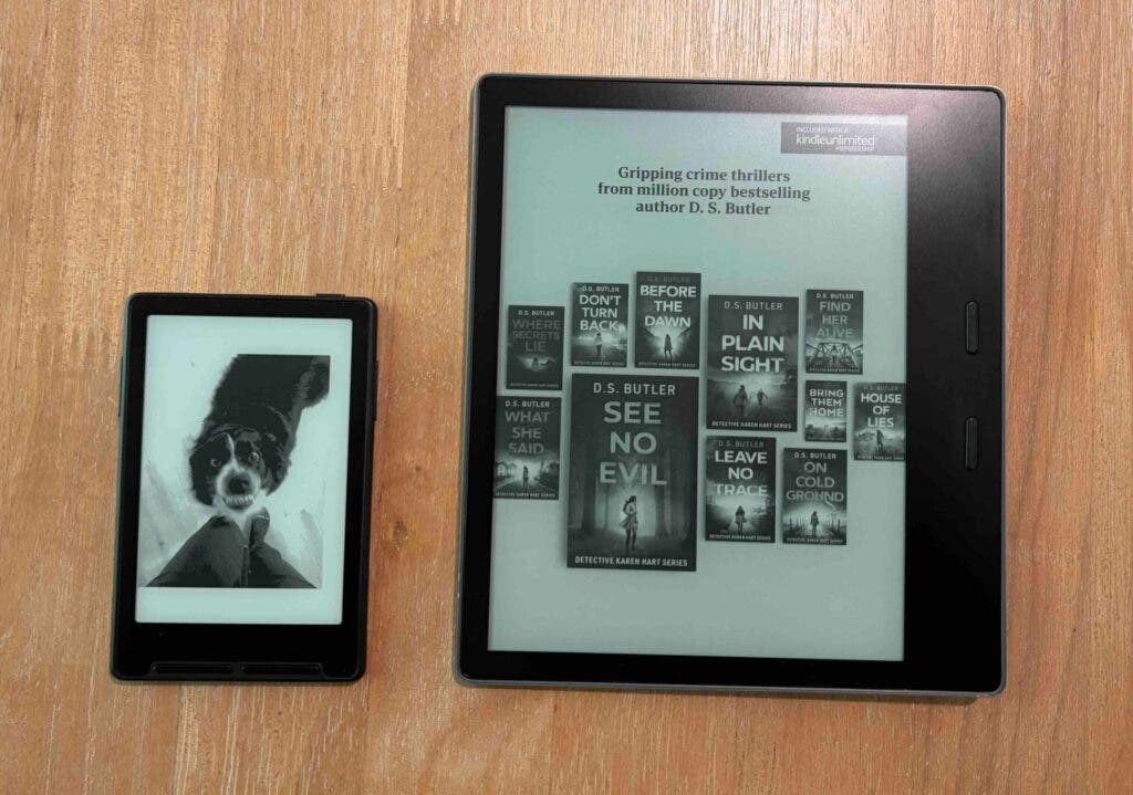 The XTEINK X3 next to a Kindle Oasis.