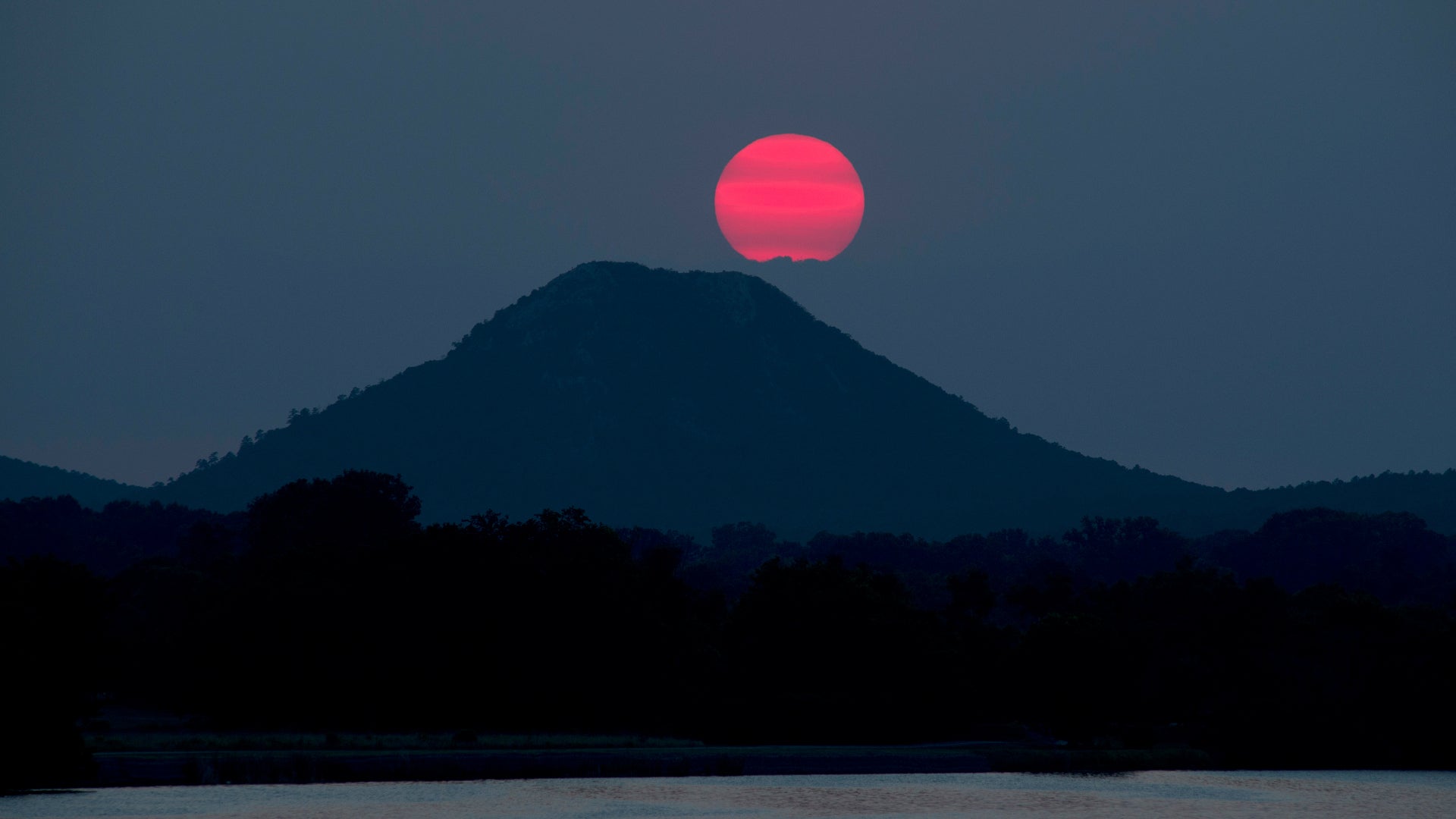5 Close-to-Town Trails in Arkansas’ Under-the-Radar Outdoor Capital