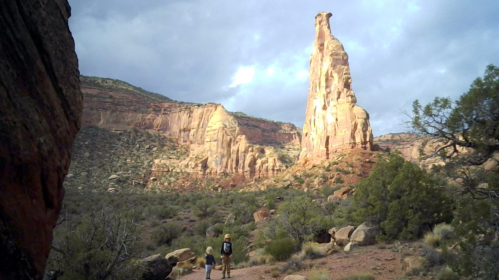 I Took a $30 Keychain Camera Hiking to See If It Could Replace My Smartphone Camera